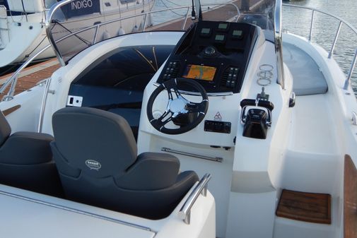 Sessa Marine Key Largo 30 image