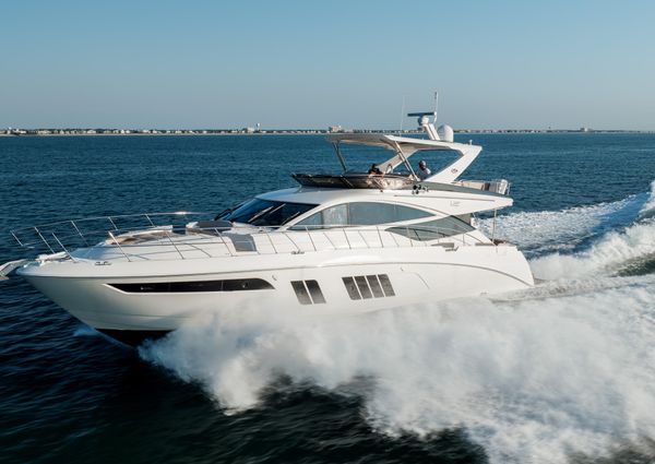 Sea Ray L650 Fly image