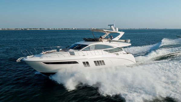 Sea Ray L650 Fly image