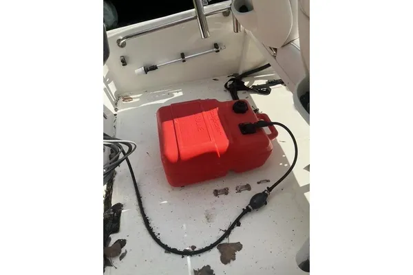 Boston-whaler SUPER-SPORT-13 image