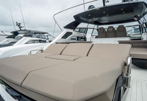 Sunseeker Superhawk 55 image