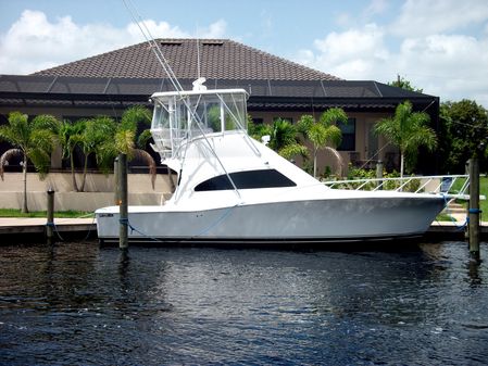 Luhrs 36 Convertible image