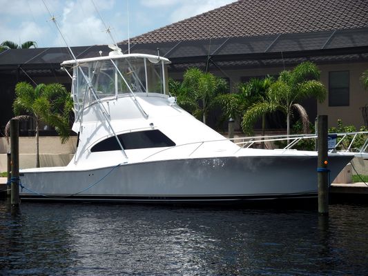 Luhrs 36 Convertible - main image