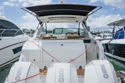 Sea Ray 320 Sundancer image