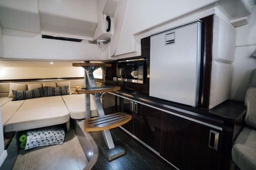 Sea Ray 320 Sundancer image