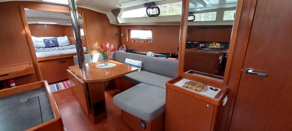 Beneteau Oceanis 41.1 image