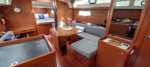 Beneteau Oceanis 41.1 image