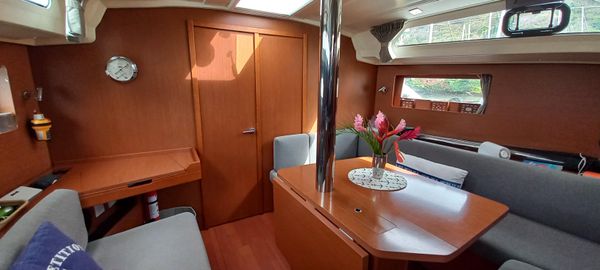 Beneteau Oceanis 41.1 image