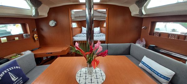 Beneteau Oceanis 41.1 image