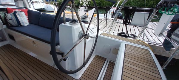 Beneteau Oceanis 41.1 image