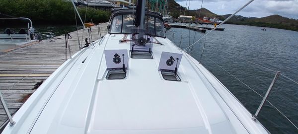 Beneteau Oceanis 41.1 image