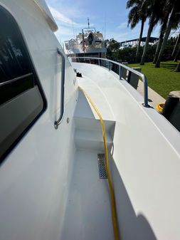 Hatteras 84 Motor Yacht image