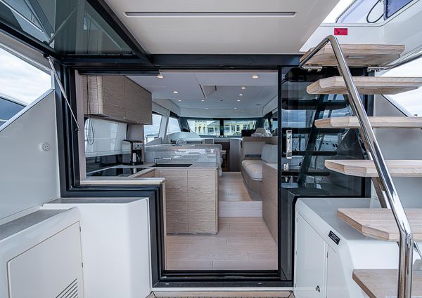 Ferretti Yachts 500 image