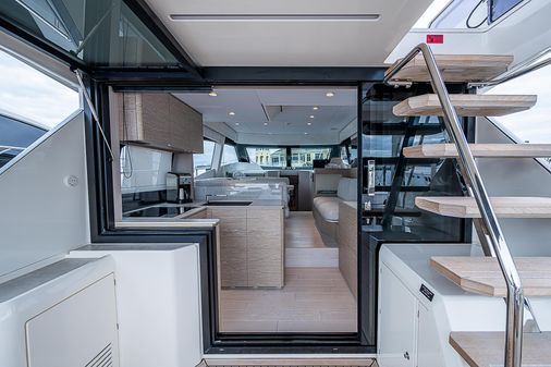 Ferretti Yachts 500 image