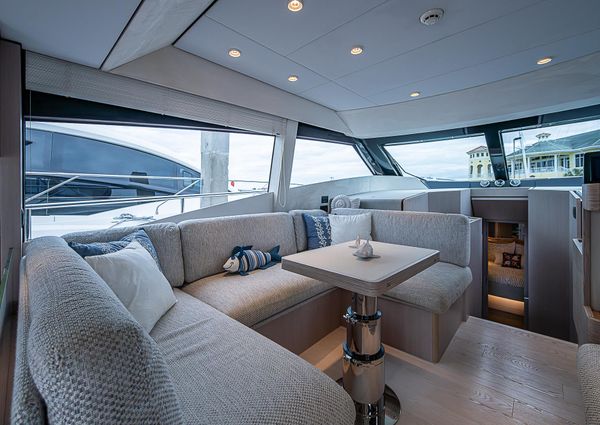 Ferretti Yachts 500 image