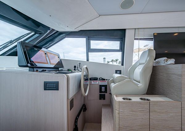 Ferretti Yachts 500 image