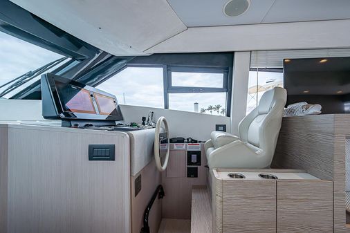 Ferretti Yachts 500 image