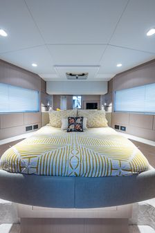 Ferretti Yachts 500 image