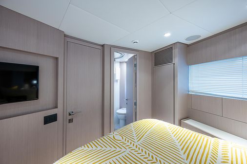 Ferretti Yachts 500 image