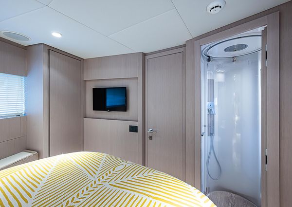 Ferretti Yachts 500 image