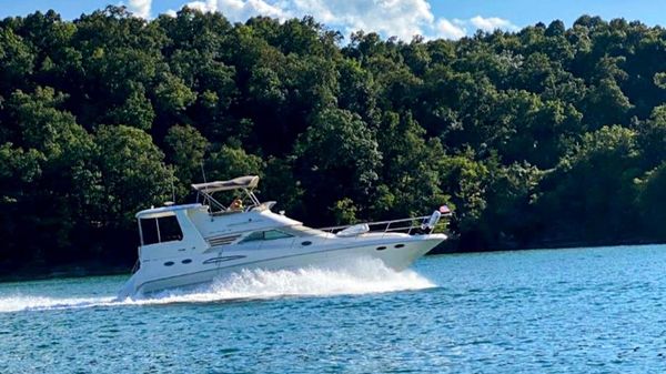 Sea Ray 420 Aft Cabin