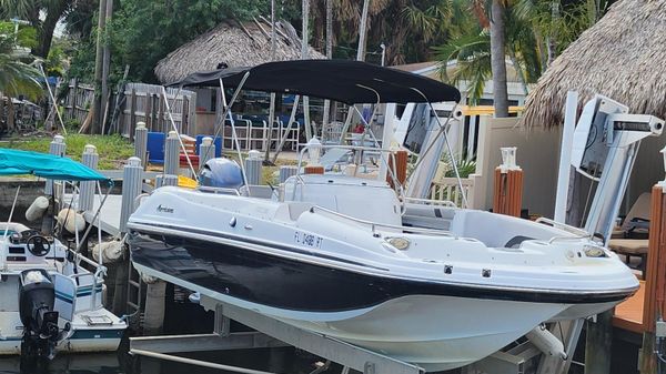 Hurricane 211 CC 
