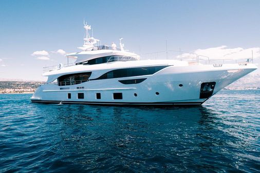 Benetti Delfino 95' image