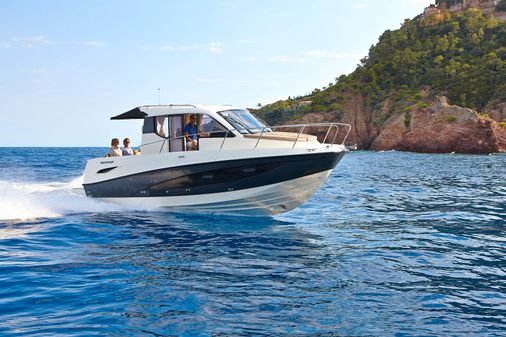 Quicksilver ACTIV-905-WEEKEND-CRUISER-BOAT image