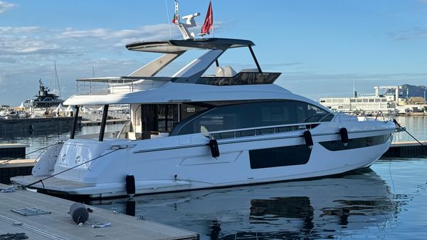 Azimut 68 FLY 