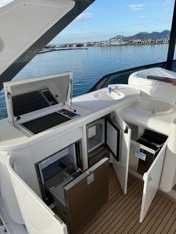 Azimut 68 FLY image