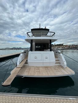 Azimut 68 FLY image