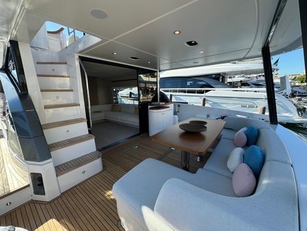 Azimut 68 FLY image