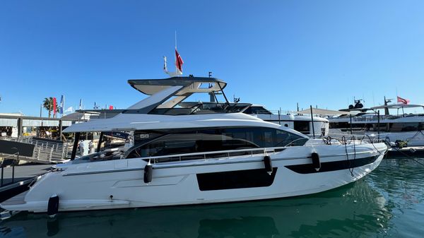 Azimut 68 FLY 