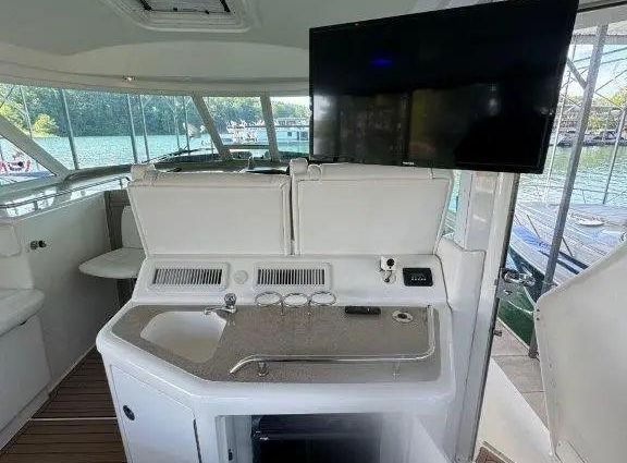 Sea Ray 40 Motor Yacht image