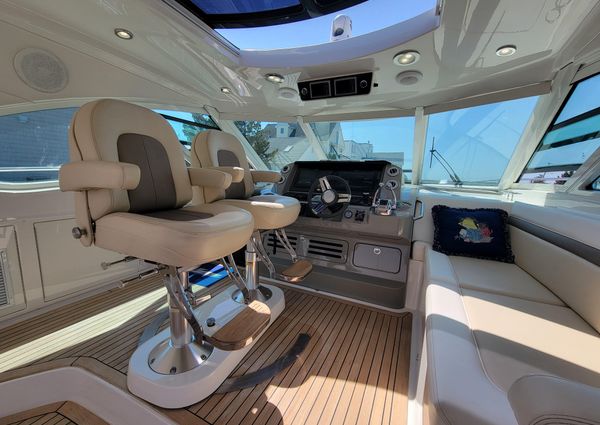 Sea Ray 540 Sundancer image