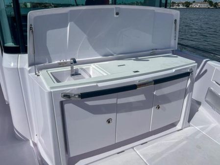 Axopar 37XC CROSS CABIN image