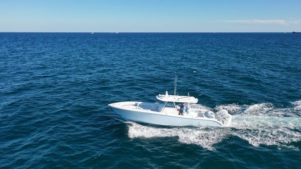 Yellowfin 39