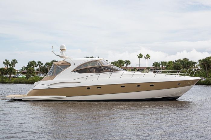 2004 Cruisers Yachts 2004 Cruisers Yachts