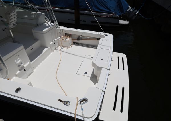 Luhrs 32 Open image