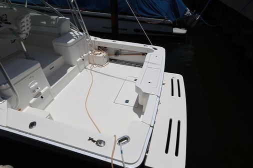 Luhrs 32 Open image