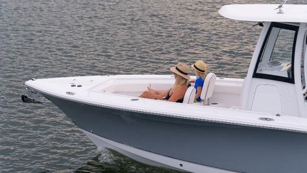 Sea-hunt GAMEFISH-27-FORWARD-SEATING image