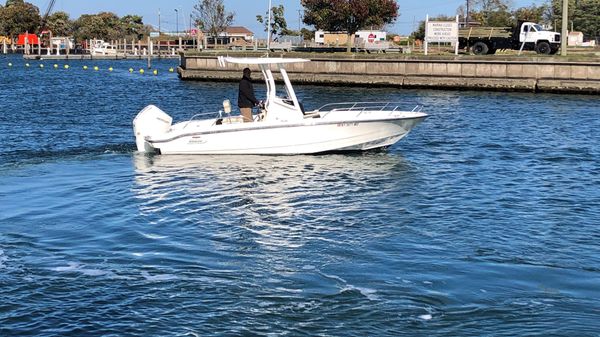 Boston Whaler 220 Dauntless