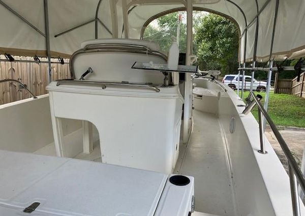 Boston Whaler 27DA image