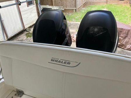 Boston-whaler 27DA image