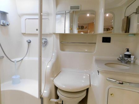 Sea Ray Sundancer 410 image