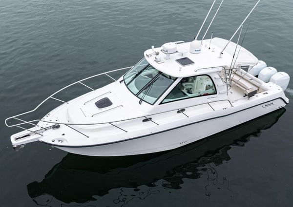 Boston-whaler 345-CONQUEST image