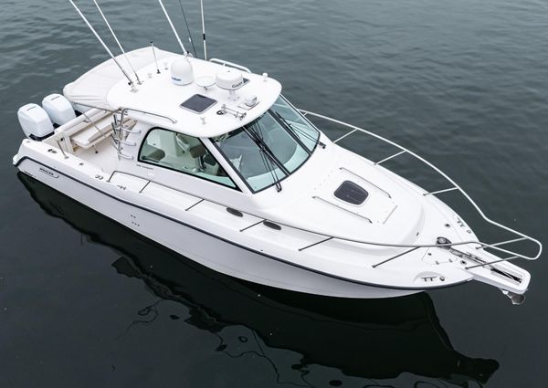 Boston-whaler 345-CONQUEST image