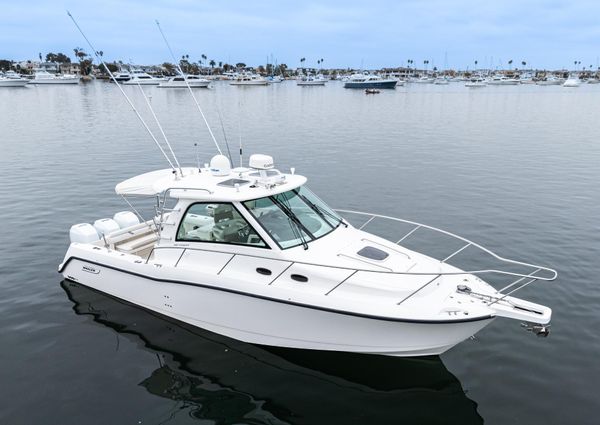 Boston-whaler 345-CONQUEST image