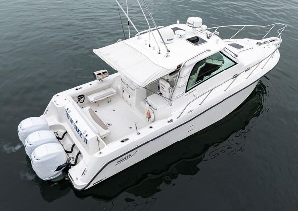 Boston-whaler 345-CONQUEST image