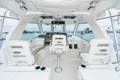 Boston-whaler 345-CONQUEST image